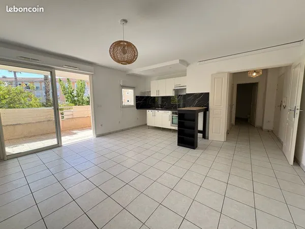 Appartement T2 avec terrasse