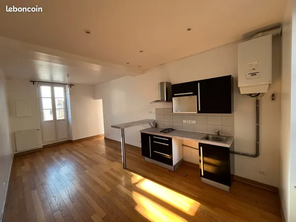 Particulier - Loue - Type 2 - 41m² - Place Emile Zola - Centre Ville - Dijon