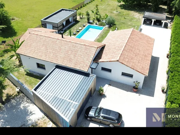 Maison 6 pièces 195 m²
