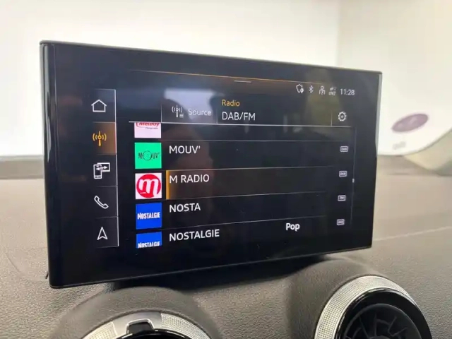 Audi Q2 35 tfsi 150 s tronic 7 — photo 11
