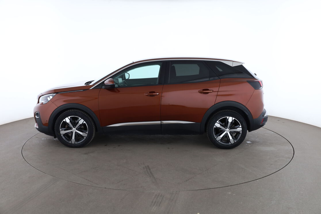 Peugeot 3008 1.2 PureTech Allure EAT6 — photo 2