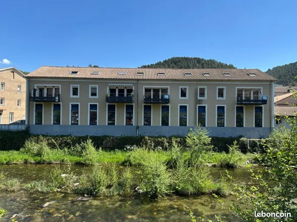 Duplex de standing - appartement témoin - vue directe sur la volane