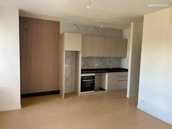 T2 38 m² - Résidence privée et sécurisée - Crespin