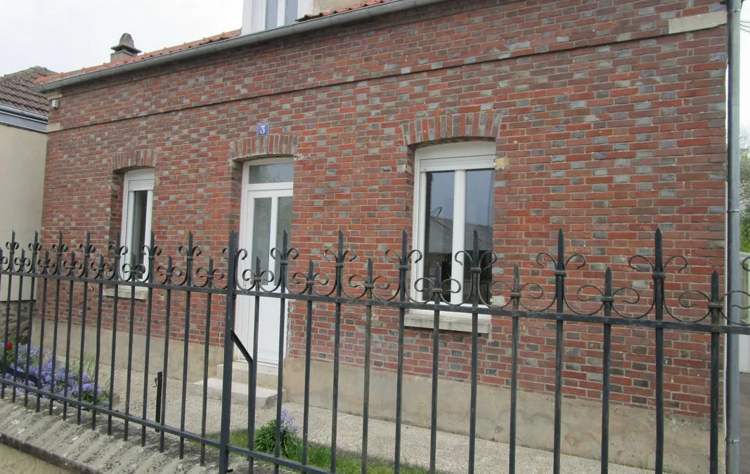 Photo 1
