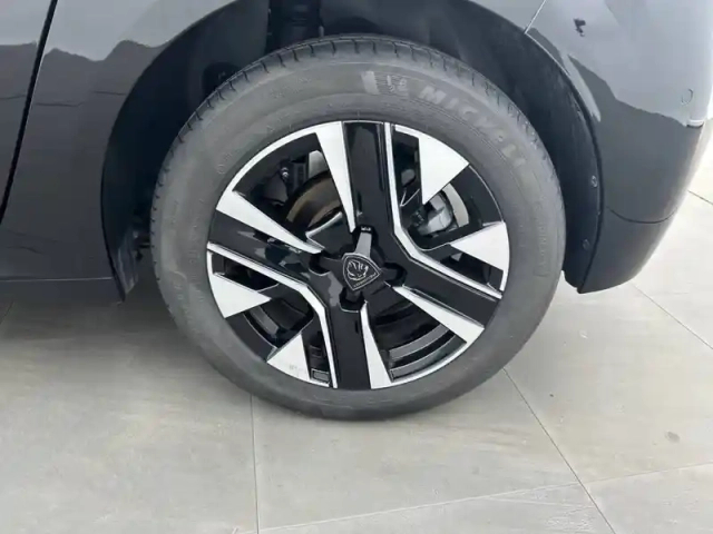 Peugeot 208 hybrid 110 e-dcs6 — photo 13