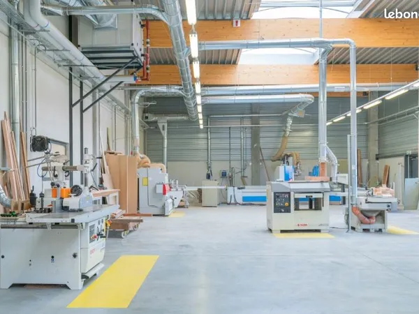 Ateliers modulables de 50 à 500 mètres carrés - Professionnels du bâtiment uniquement, proche Porte 