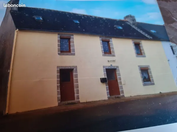 Maison entièrement en pierres