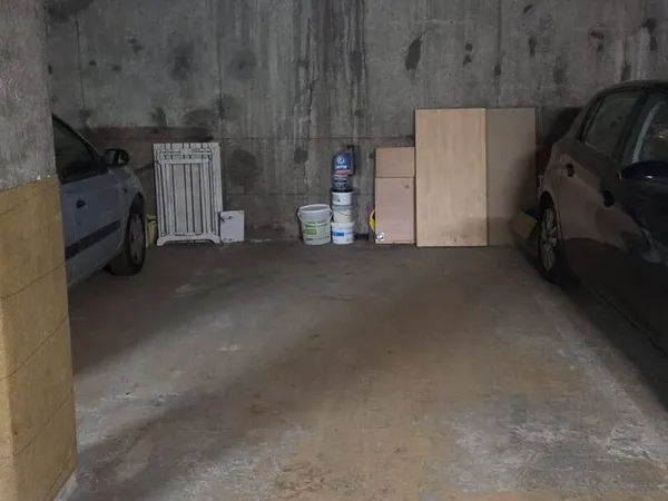Parking 13 m²