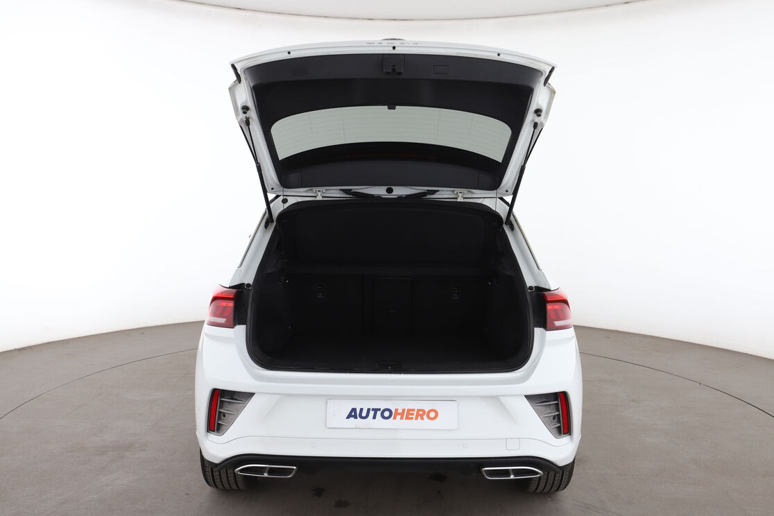 Volkswagen T-Roc 2.0 TDI R-Line DSG7 — photo 15