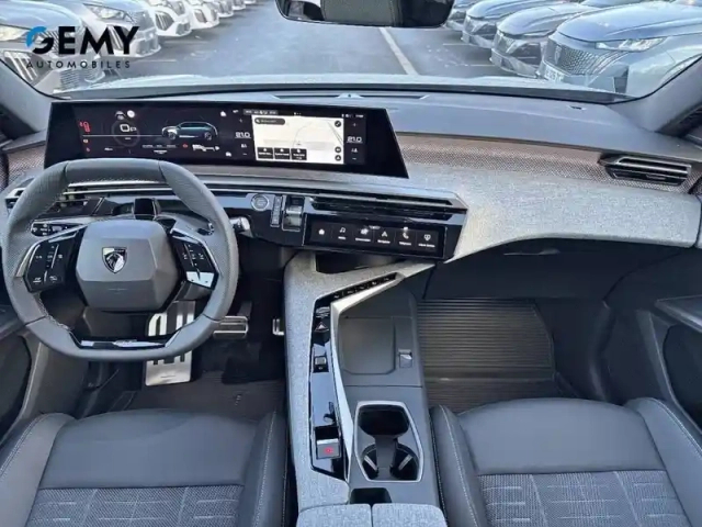 Peugeot 5008 hybrid 145 ch e-dcs6 — photo 30