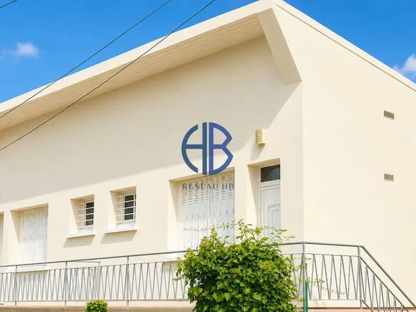 RARE IMMEUBLE + MAISON INDÉPENDANTE
