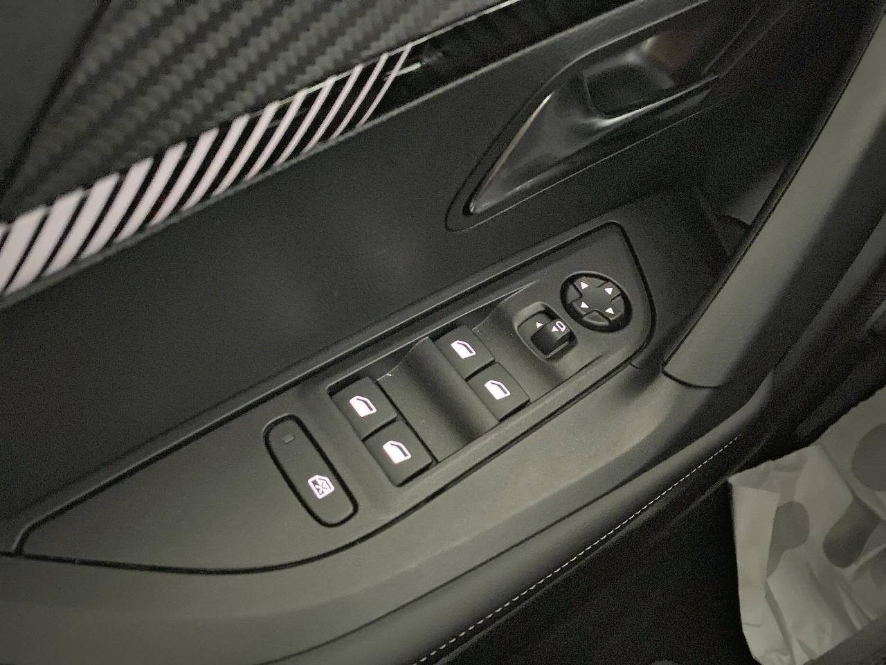 Peugeot 2008 hybrid 145 ch e-dcs6 allure — photo 20