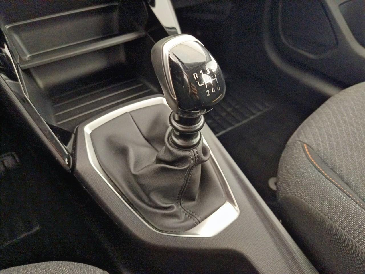 Peugeot 208 100 s&s bvm6 style — photo 29