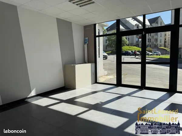 Local 413 m² Fougères