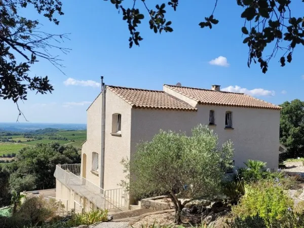 Villa 4 pièces 133 m²