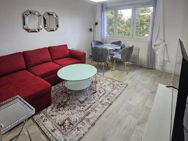 T2 lumineux de 50 m² entièrement rénové — Longvic (Centre-ville)