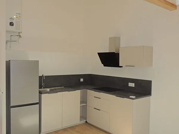 LE CHAMP PRES FROGES, Lieu dit TRUFFAT - Studio rénové de 22 m²