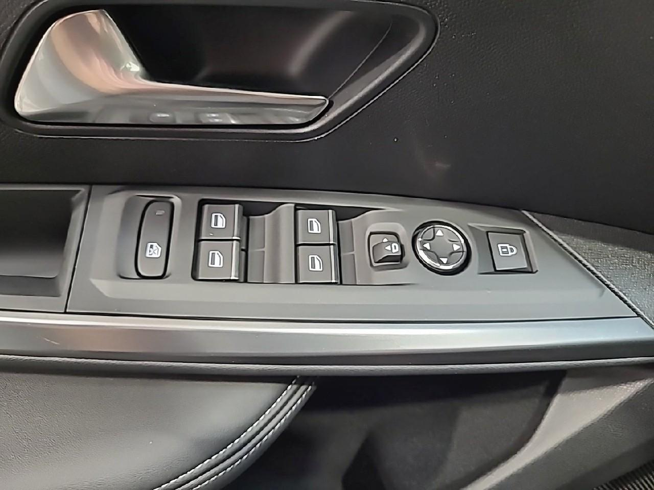 Peugeot 3008 hybrid 136 e-dcs6 gt — photo 21