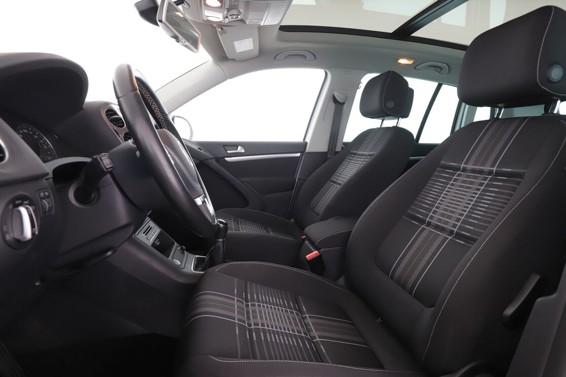 Volkswagen Tiguan 2.0 TDI BlueMotion Tech Lounge — photo 9