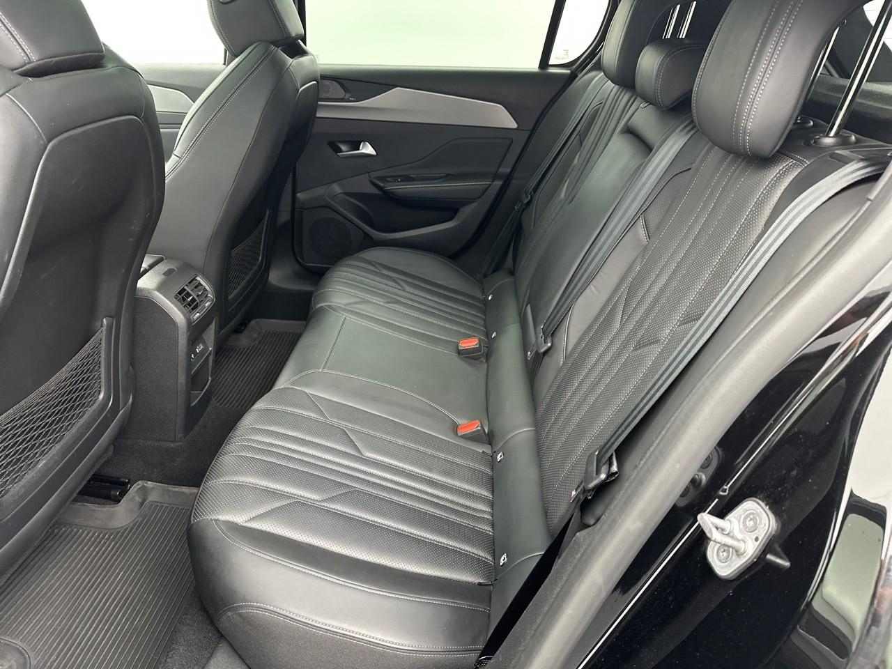 Peugeot 308 phev 225 e-eat8 gt pack — photo 12