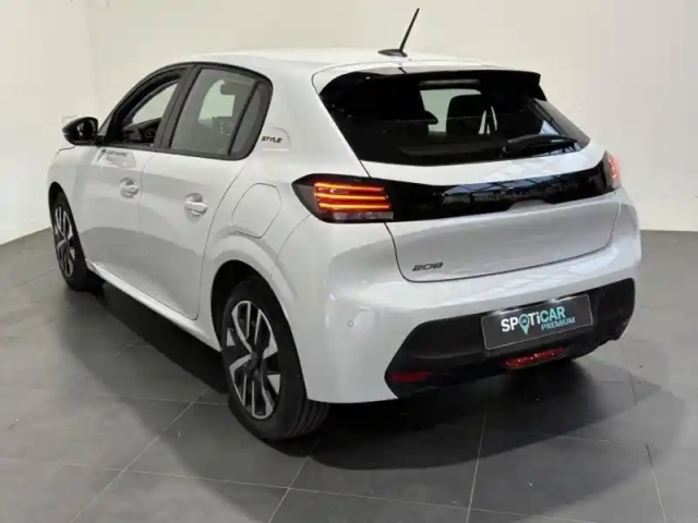 Peugeot 208 1.2 100ch s&amp;s style — photo 6