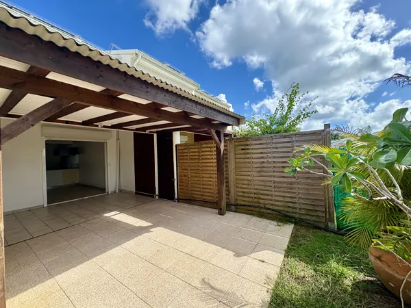 APPARTEMENT T2 DUPLEX AVEC JARDIN PLAISANCE