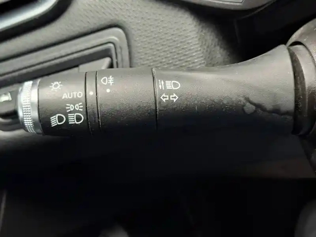 Renault Clio blue dci 85 — photo 34
