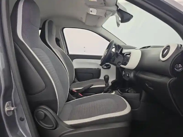Renault Twingo iii sce 65 - 21 — photo 4