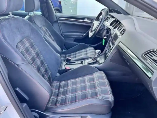 Volkswagen Golf 2.0 tsi 230 bluemotion technology dsg6 — photo 29