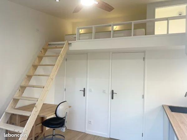Sceaux - Studio étudiant meublé rénové - RER B à 100 m