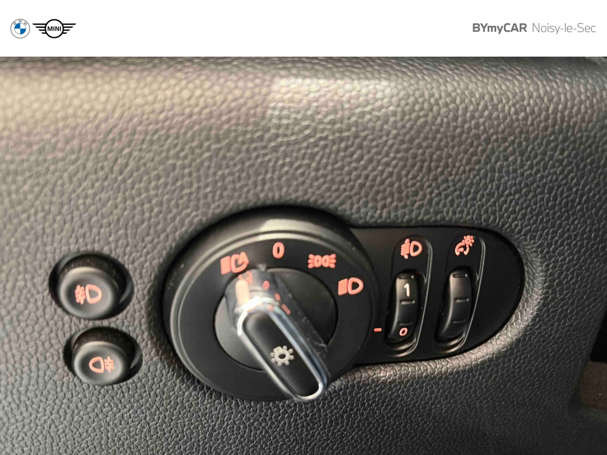 Mini Hatch 5 Portes Cooper 136 ch BVA7 — photo 17