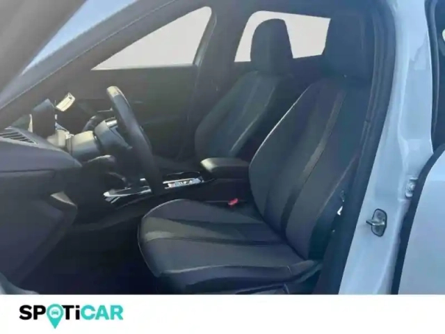Peugeot 2008 1.2 puretech 130ch s&amp;s allure pack — photo 11