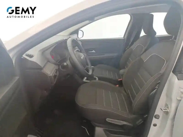 Dacia Sandero eco-g 100 — photo 9