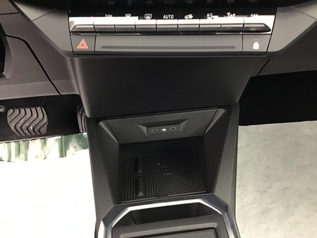 Renault Clio 6 — photo 24