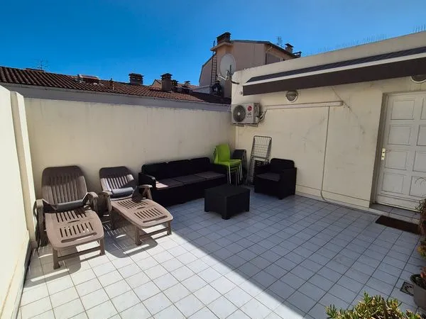 Nice centre - t2 meublé + terrasse 25 m² - novembre à mai