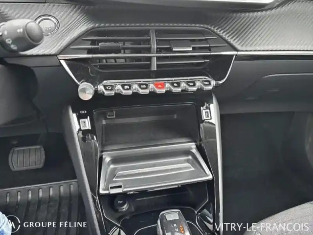 Peugeot 2008 1.2 puretech 130ch s&amp;s allure eat8 — photo 15