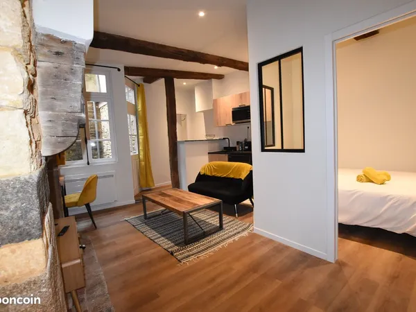 Magnifique T2 MEUBLÉ - COURETTE ANGLAISE - REFAIT A NEUF 2024 - HYPERCENTRE RENNES