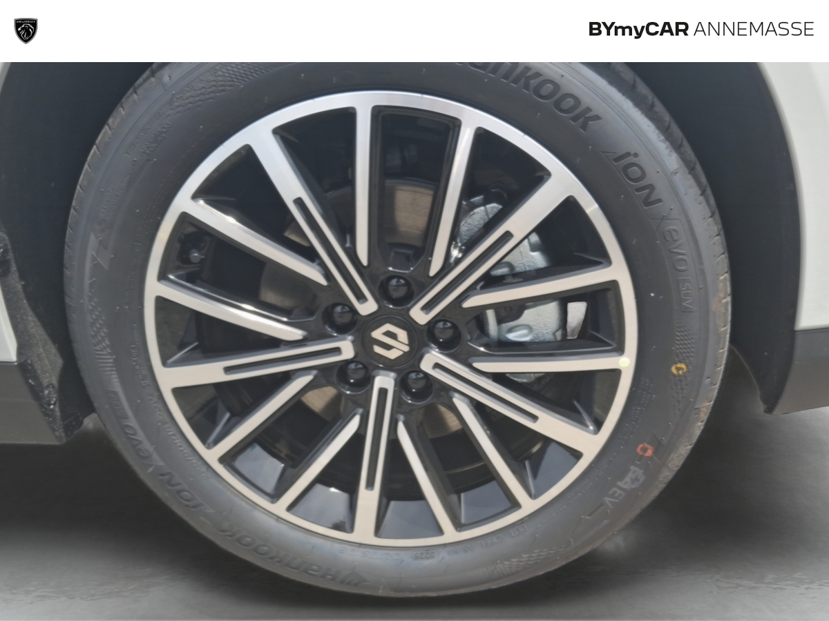 Leapmotor B10 REEV 18.8 kWh - 160 kW — photo 14