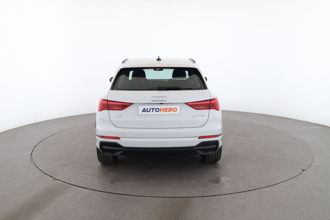 Audi Q3 35 TFSI S Line S Tronic 7 — photo 4
