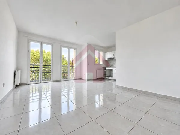 Appartement 2 pièces - 52m² - 2 Parkings&Cave - DOURDAN