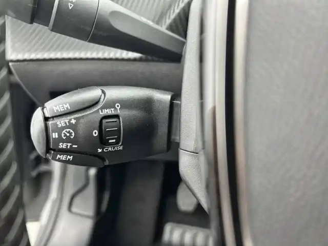 Peugeot 208 puretech 100 s&amp;s bvm6 — photo 79