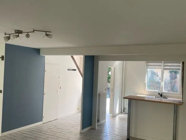 Maison 3 chambres + jardin + sous sol