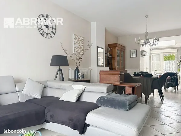 Maison 5 pièces 140 m²