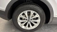 Volkswagen Tiguan 2.0 TDI 150ch Life Plus DSG7 — photo 29