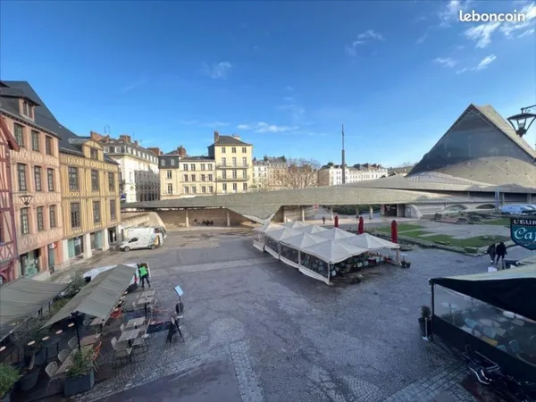 Local commercial Rouen
