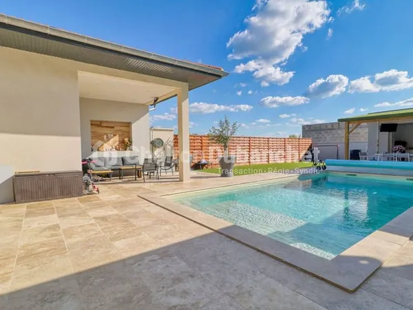 Maison de plain-pied 6 pièces 180 m²