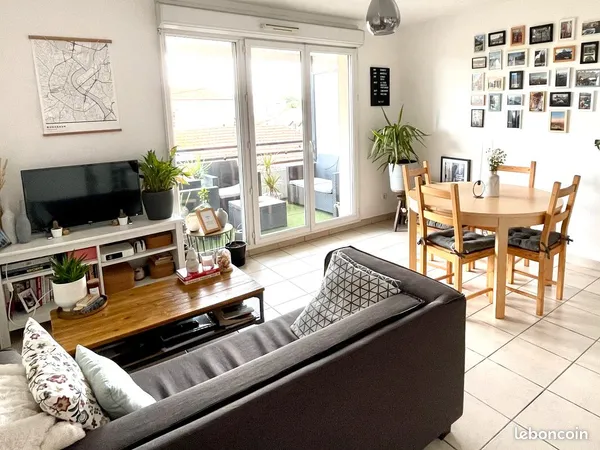 T2 meublé 40m2 avec place de parking & balcon