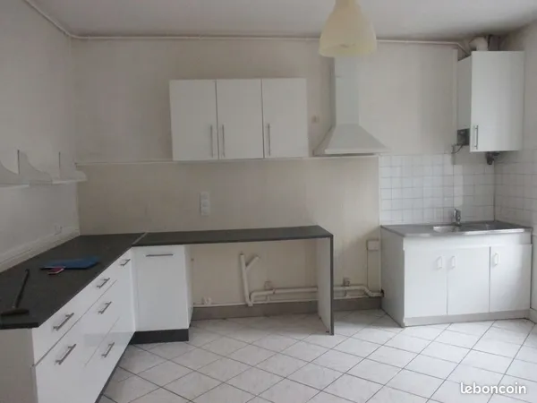 Logement F4 à louer à gannat dans maison
