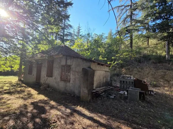 Terrain 3065 m²