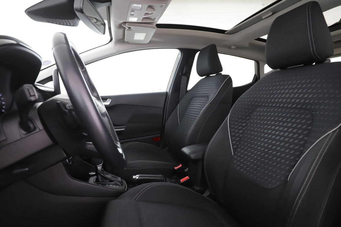 Ford Fiesta 1.0 EcoBoost Titanium Auto — photo 9
